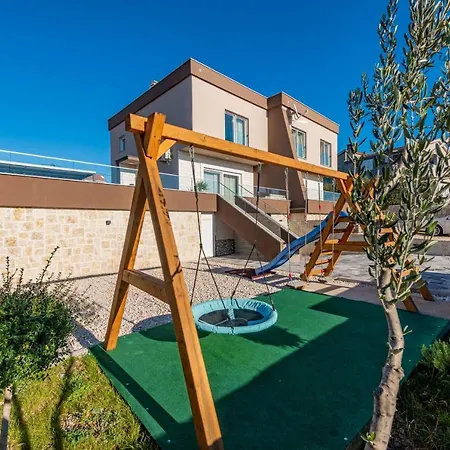 וילה Azeret Zadarvillas