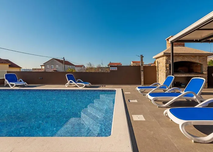 Azeret Zadarvillas וילה