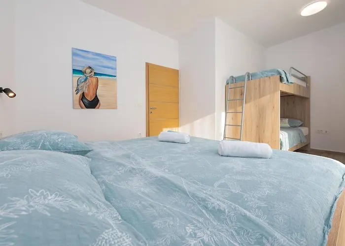 Azeret Zadarvillas * מסלניקה