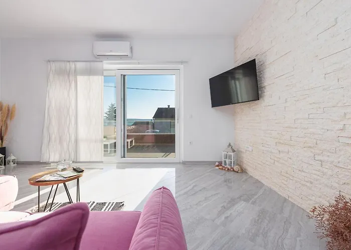 Azeret Zadarvillas * מסלניקה